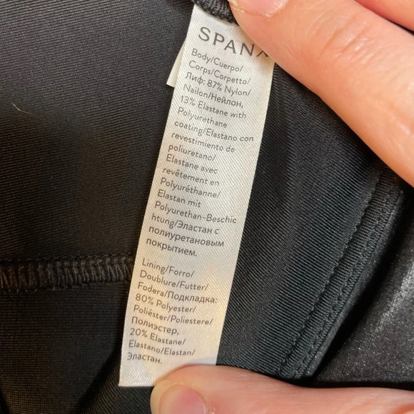 Spanx Faux Leather Quilted Leggings In Very Black Size Medium - Picture 7 of 11